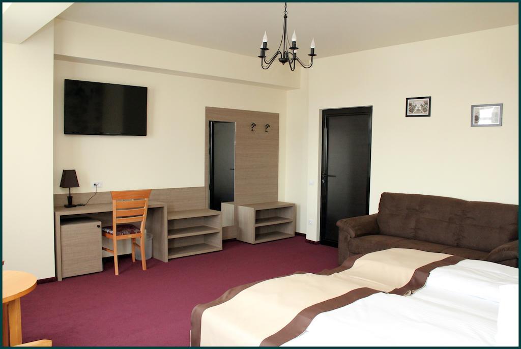 Pensiunea Rix Rooms Focsani Room photo