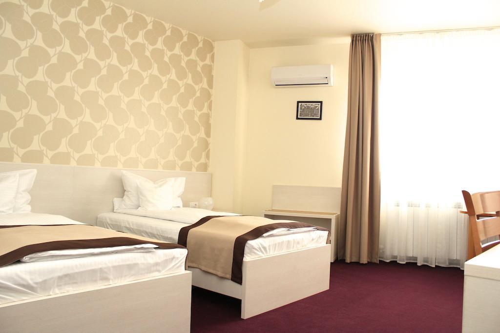 Pensiunea Rix Rooms Focsani Room photo